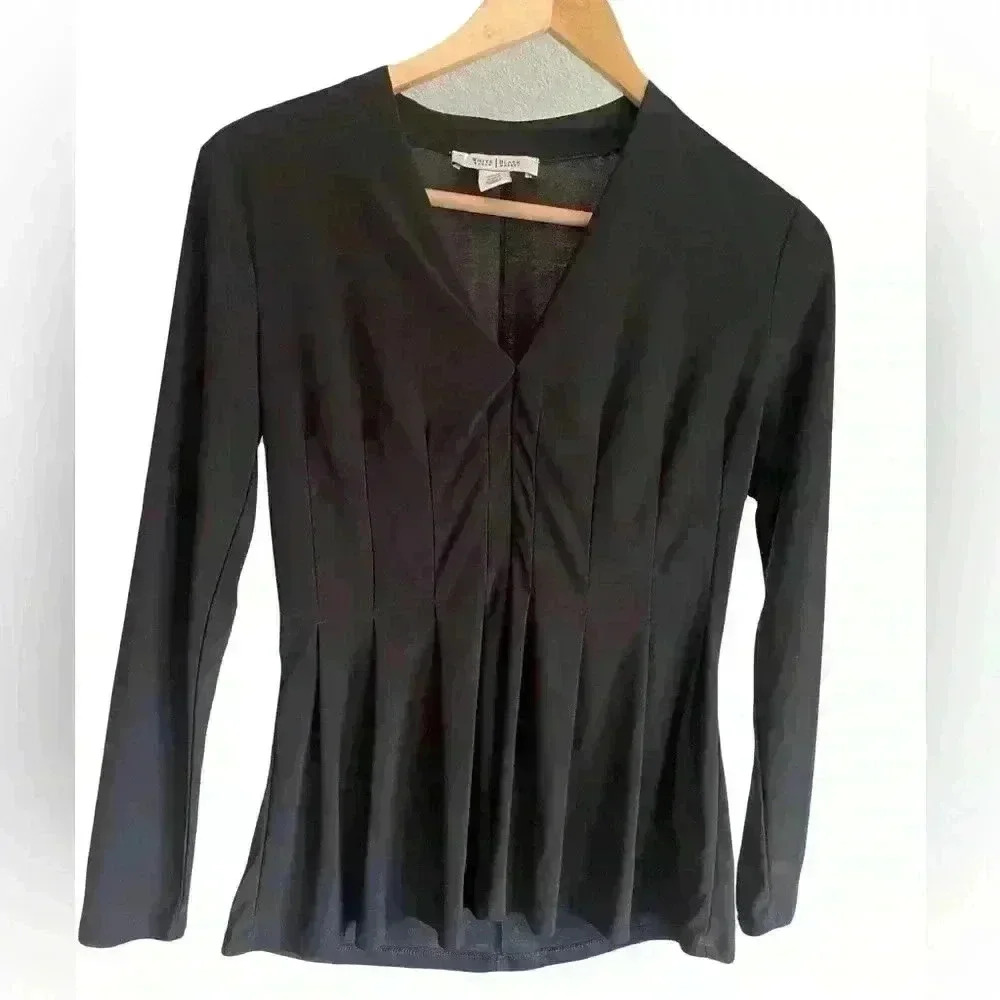 White House Black Market Blouse- size XS.